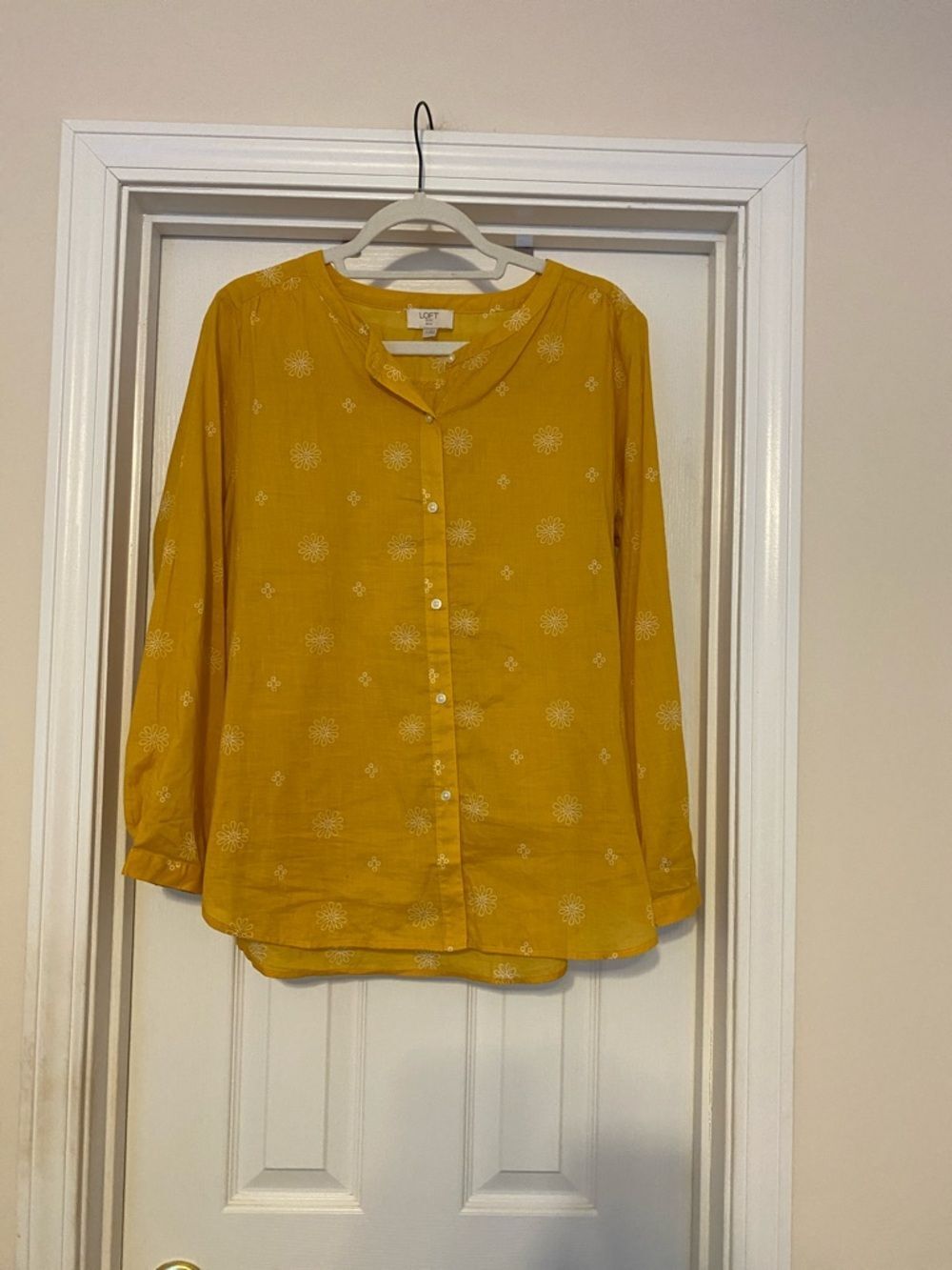 LOFT Yellow Floral Button-Down Blouse size Large Petite‎